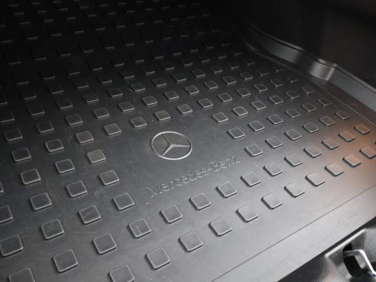 Mercedes-Benz Mercedes-Benz