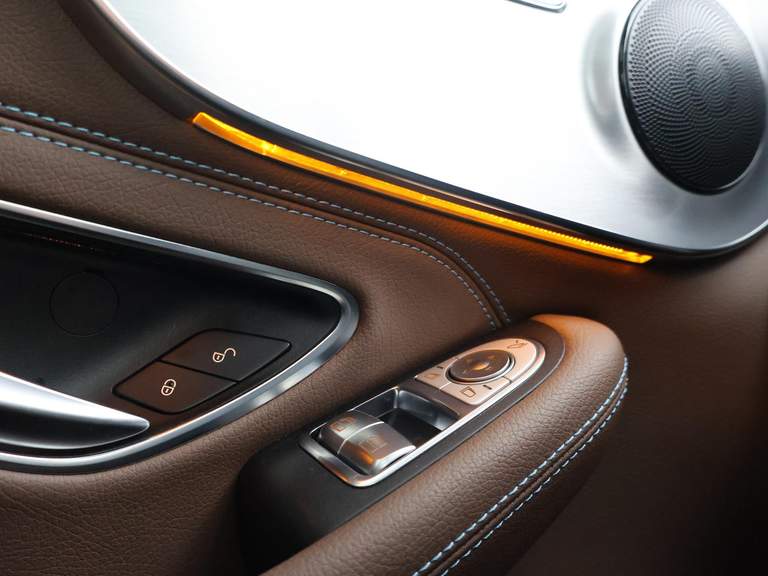 Mercedes-Benz Mercedes-Benz