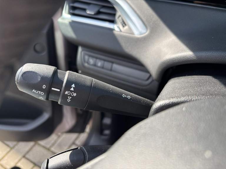 Peugeot Peugeot