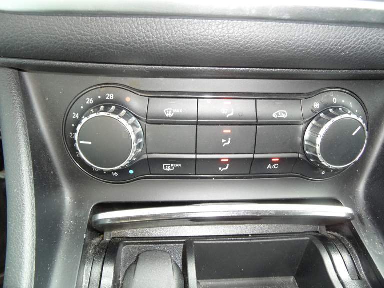 Mercedes-Benz Mercedes-Benz
