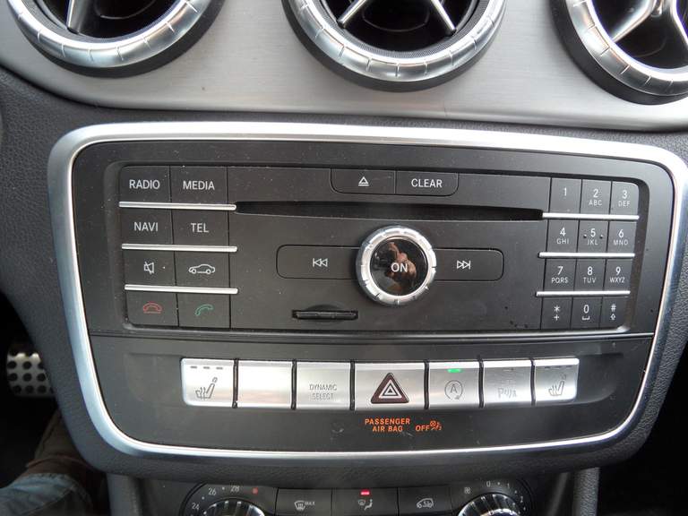 Mercedes-Benz Mercedes-Benz