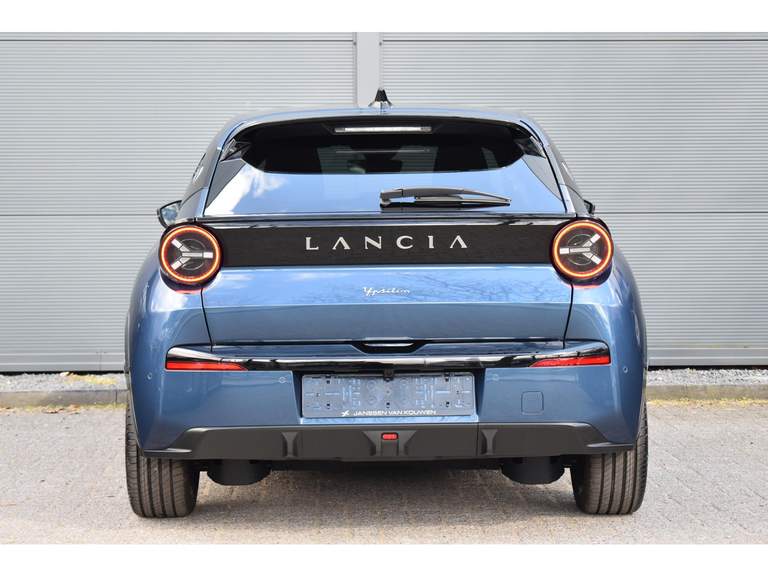 Lancia Lancia