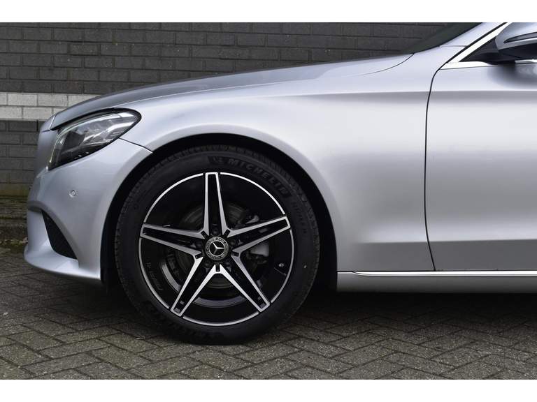 Mercedes-Benz Mercedes-Benz