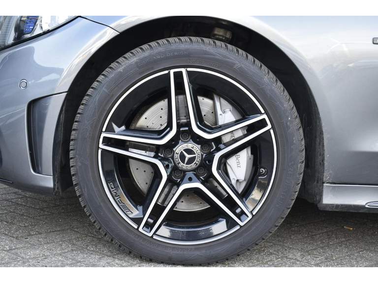 Mercedes-Benz Mercedes-Benz