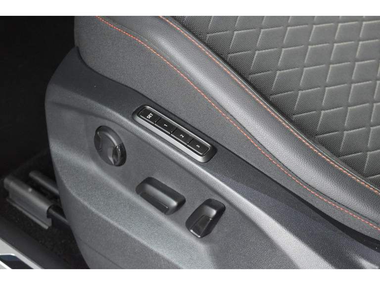 SEAT SEAT