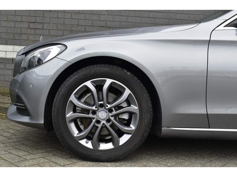 Mercedes-Benz Mercedes-Benz