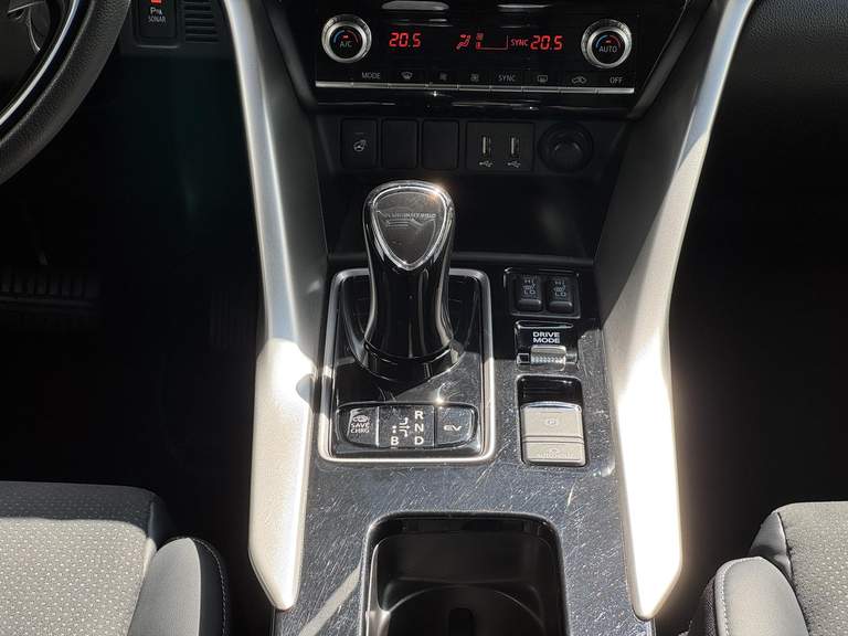 Mitsubishi Mitsubishi