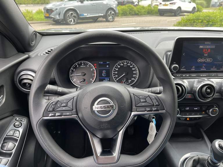 Nissan Nissan