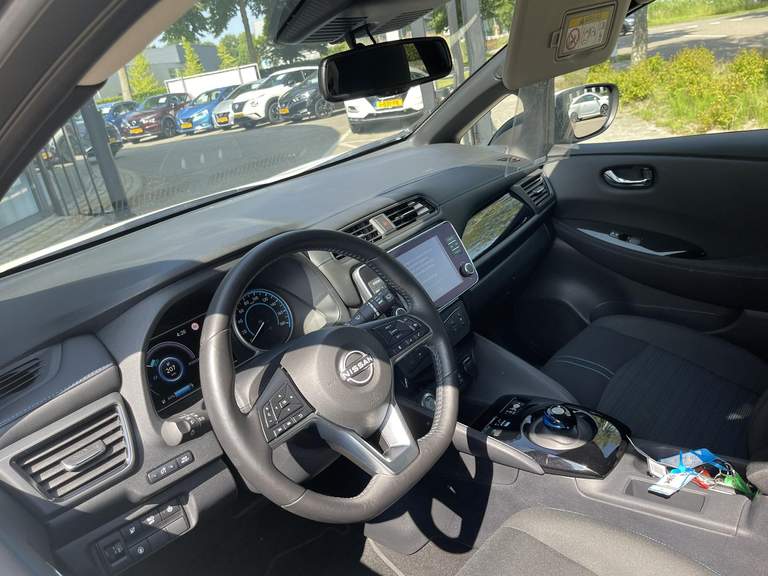 Nissan Nissan