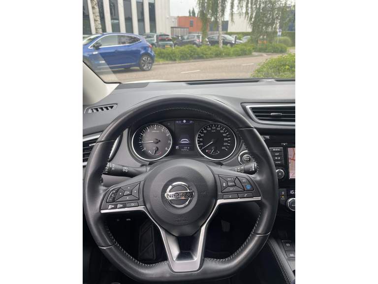 Nissan Nissan