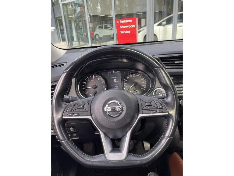 Nissan Nissan