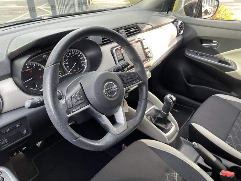 Nissan Nissan