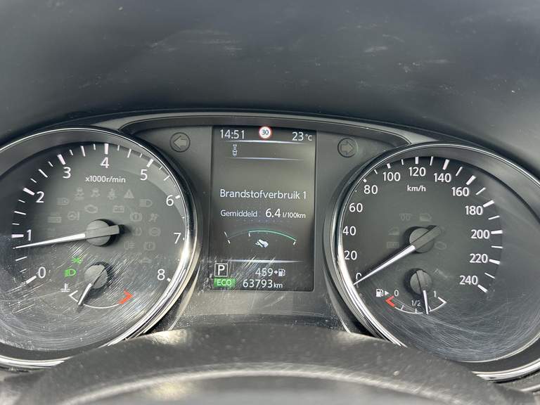 Nissan Nissan
