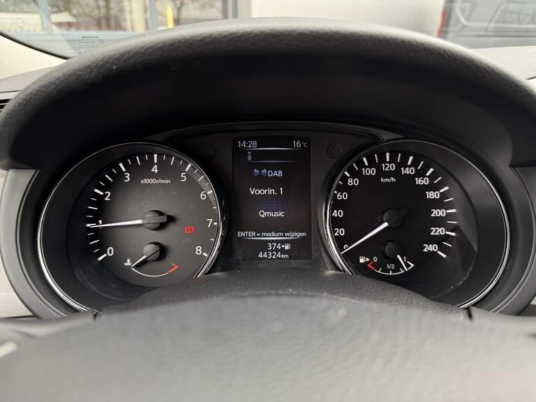 Nissan Nissan