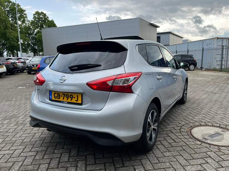 Nissan Nissan