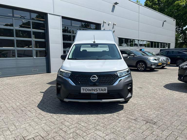 Nissan Nissan