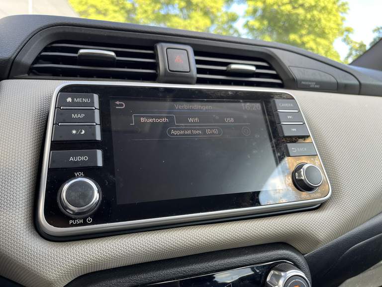 Nissan Nissan