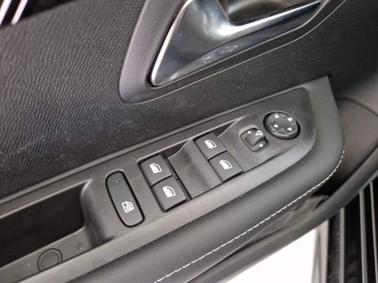 Peugeot Peugeot