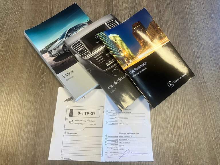 Mercedes-Benz Mercedes-Benz
