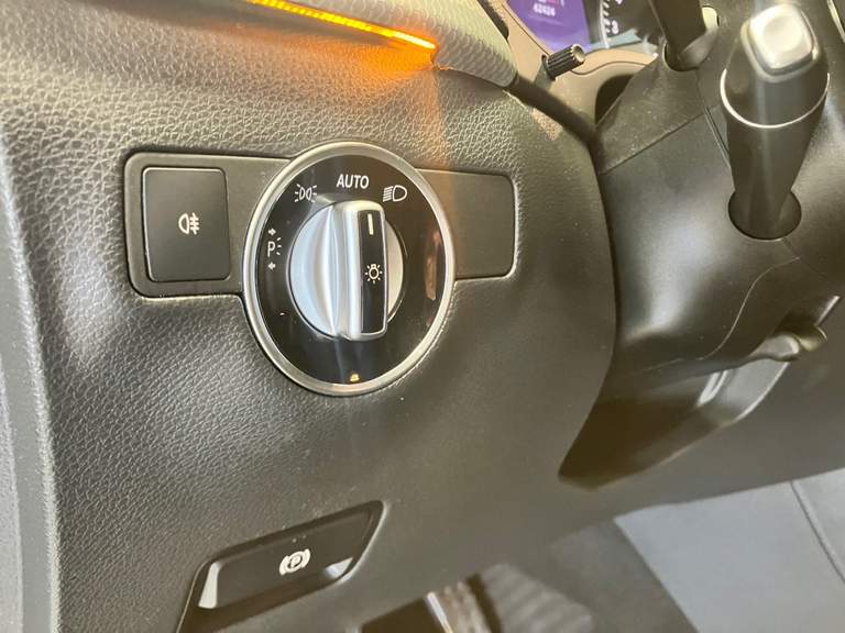 Mercedes-Benz Mercedes-Benz