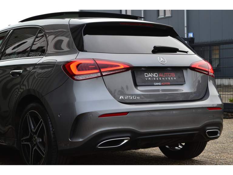 Mercedes-Benz Mercedes-Benz