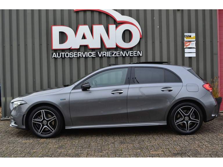 Mercedes-Benz Mercedes-Benz