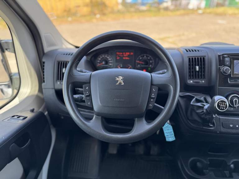 Peugeot Peugeot
