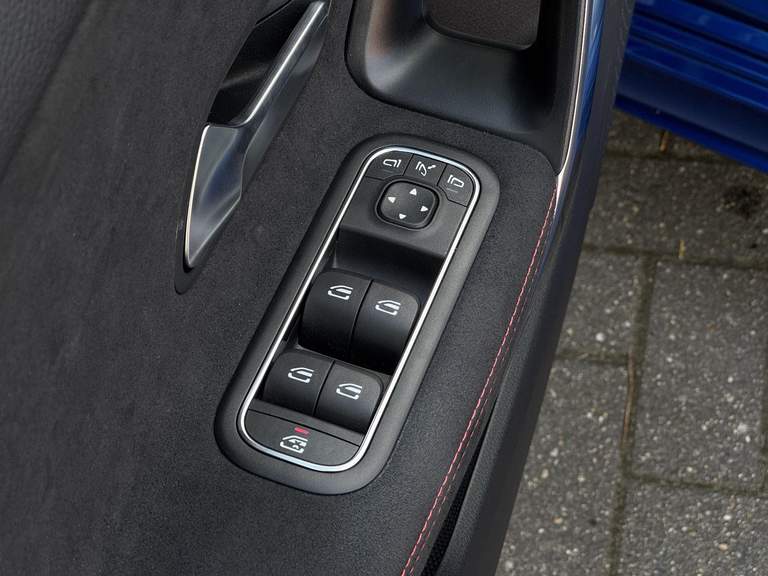 Mercedes-Benz Mercedes-Benz