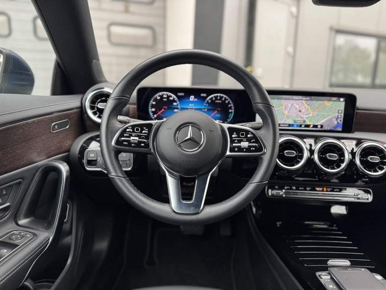 Mercedes-Benz Mercedes-Benz