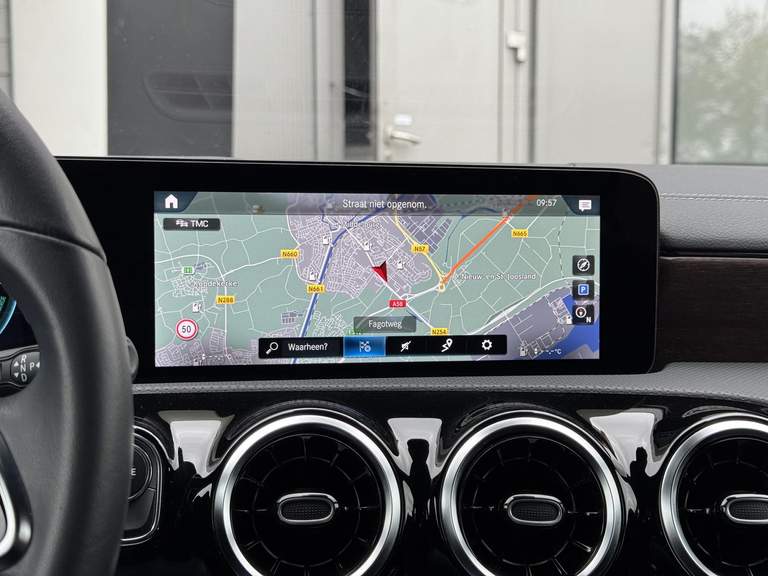 Mercedes-Benz Mercedes-Benz