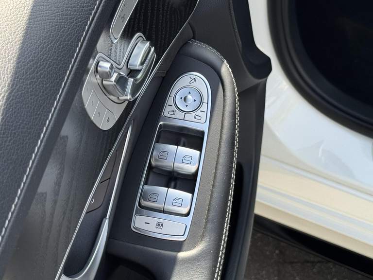 Mercedes-Benz Mercedes-Benz