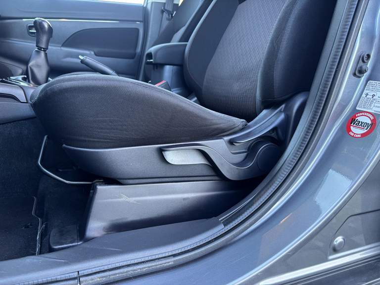 Mitsubishi Mitsubishi