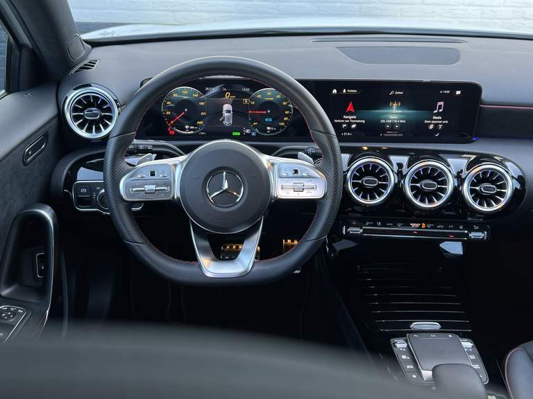 Mercedes-Benz Mercedes-Benz