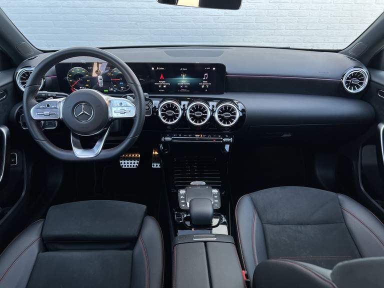 Mercedes-Benz Mercedes-Benz