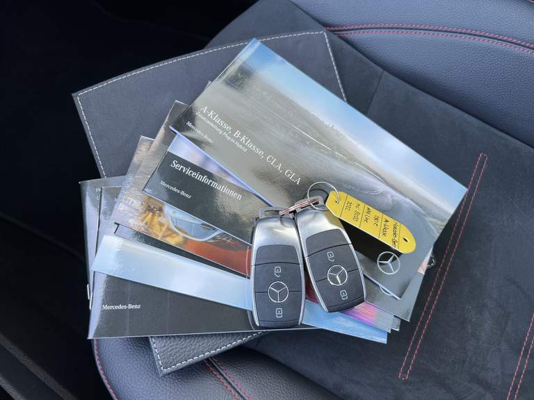 Mercedes-Benz Mercedes-Benz