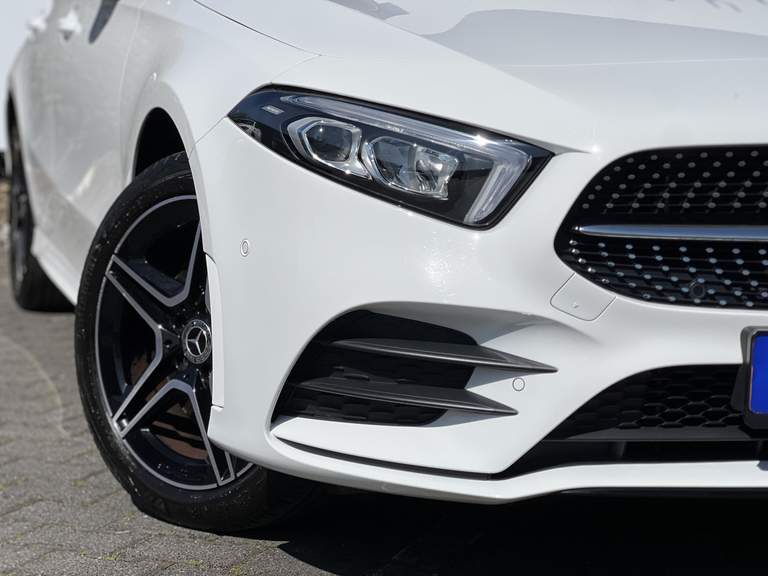 Mercedes-Benz Mercedes-Benz