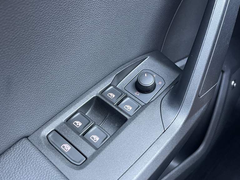 SEAT SEAT