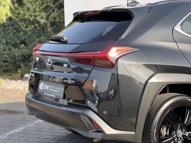 Lexus