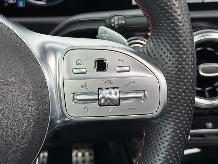 Mercedes-Benz Mercedes-Benz