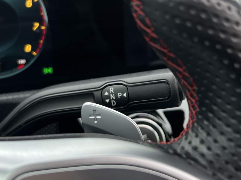 Mercedes-Benz Mercedes-Benz