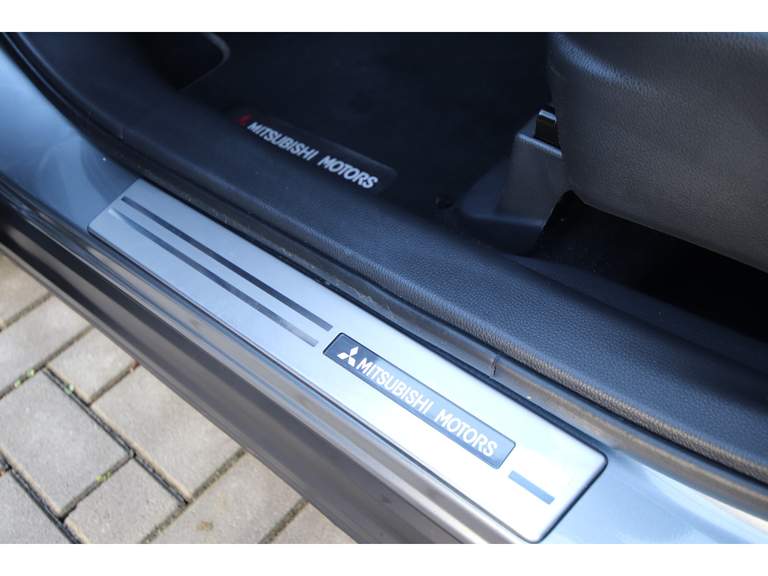 Mitsubishi Mitsubishi