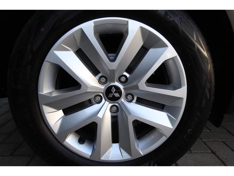 Mitsubishi Mitsubishi