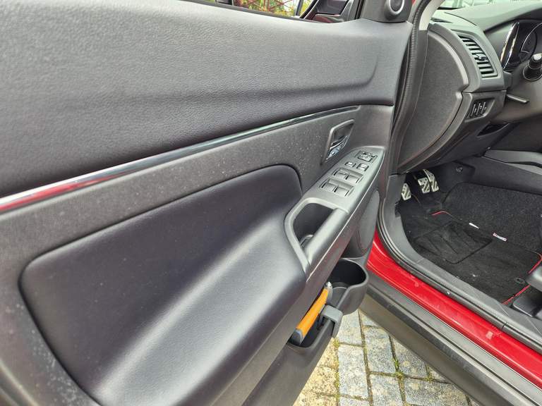 Mitsubishi Mitsubishi