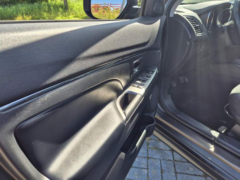 Mitsubishi Mitsubishi