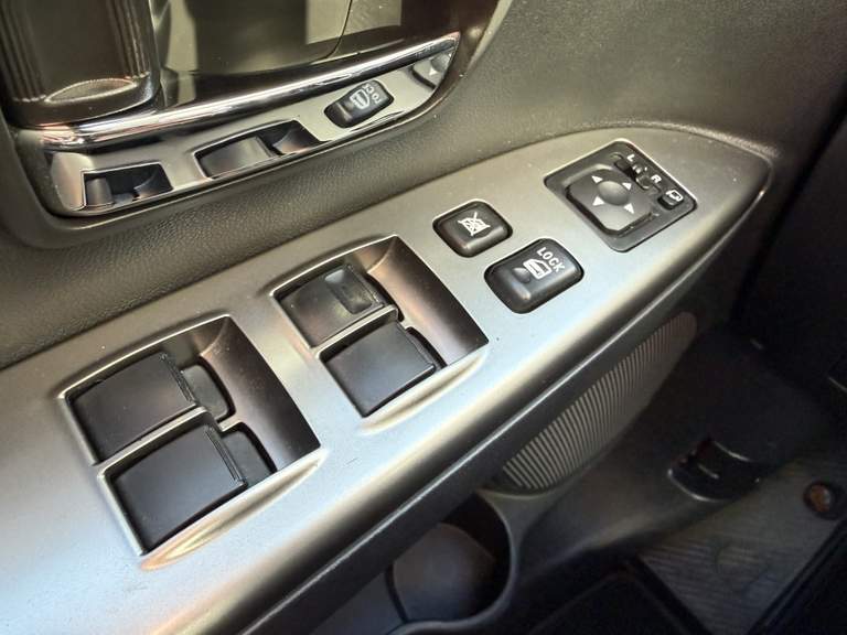 Mitsubishi Mitsubishi