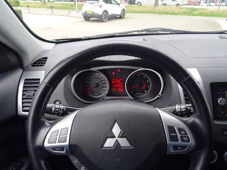 Mitsubishi Mitsubishi