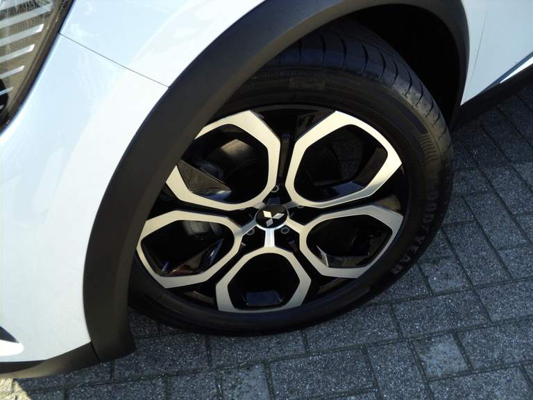 Mitsubishi Mitsubishi