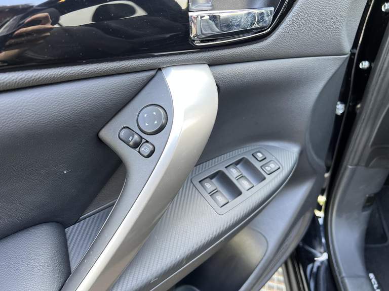Mitsubishi Mitsubishi