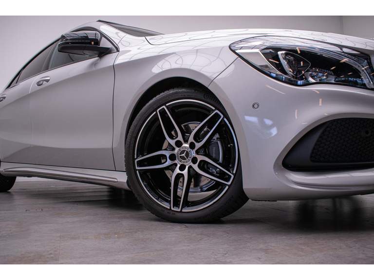 Mercedes-Benz Mercedes-Benz