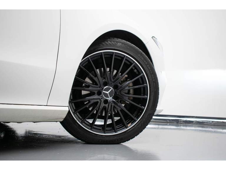 Mercedes-Benz Mercedes-Benz